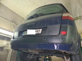 Renault Scenic  відновлення сайлентблоків переднього підрамника