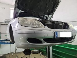  Mercedes-Benz (W220) відновлення сайлентблоків задньої підвіски 