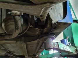 Toyota Yaris  відновлення сайлентблоків задньої балки