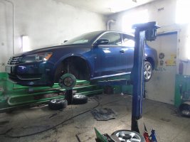 Відновлення всіх сайлентблоків на передніх важелях Volkswagen Passat B7