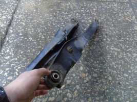 Вітаю шановні Пані та Панове. Сьогодні відновили всю підвіску ( як кажуть 
